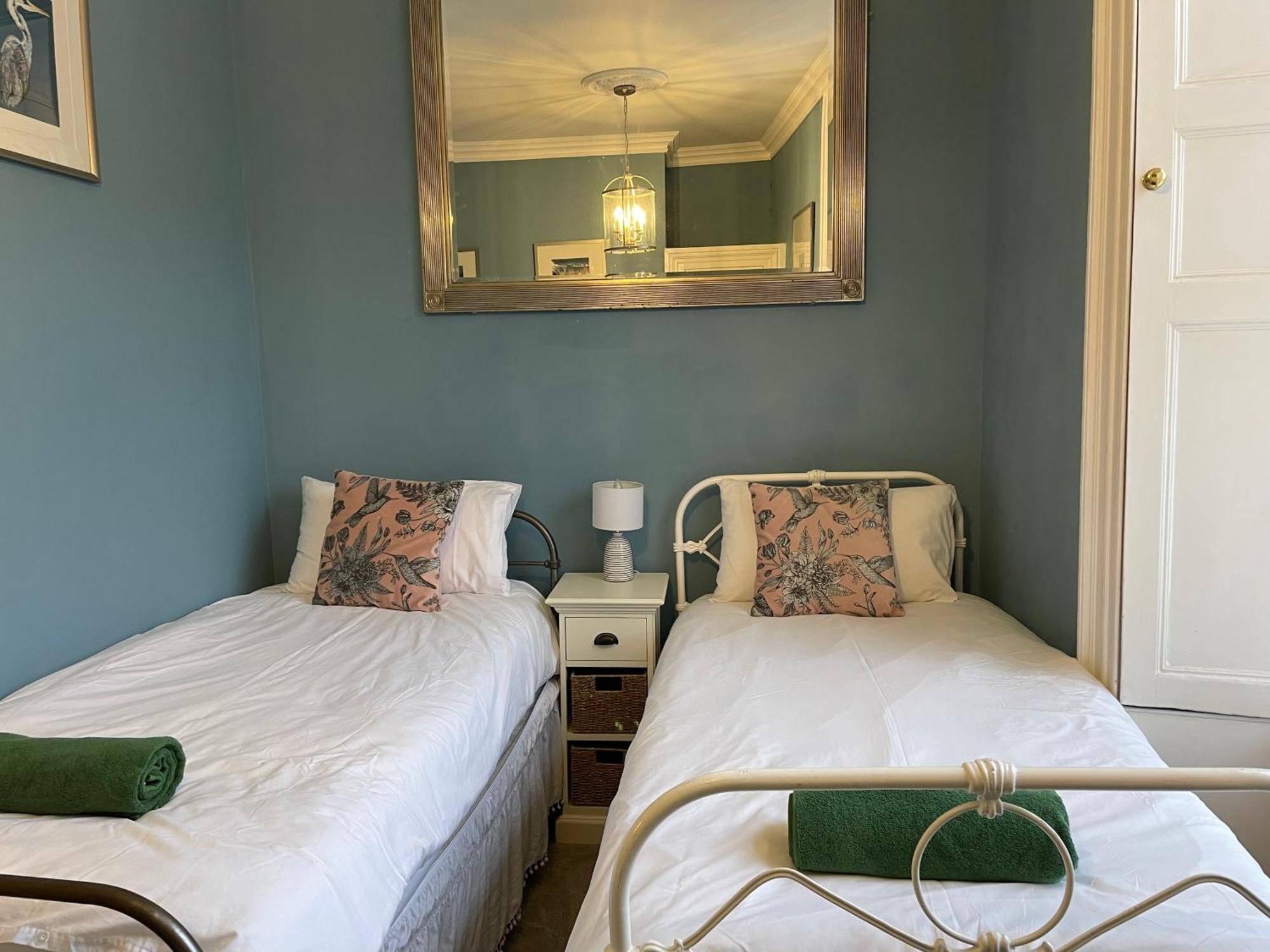 The Pickwick House 2 Bedroom Free Parking Bath Ngoại thất bức ảnh